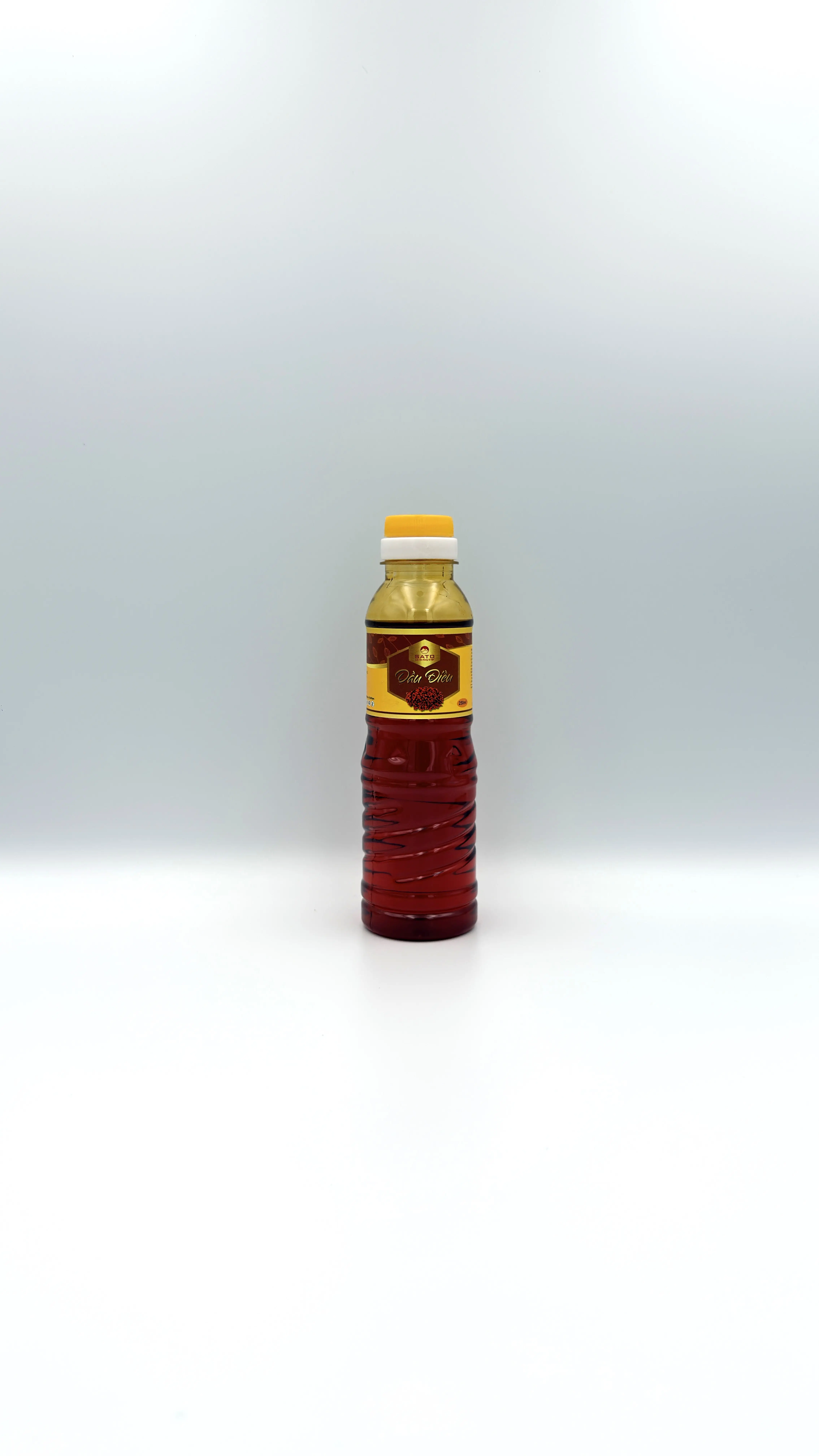 Sato Annatto Oil Natural Cooking Oil 250 ml (Dầu Điều)