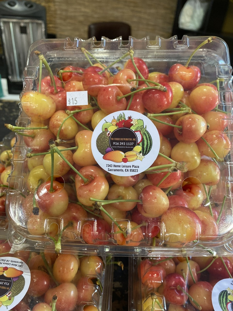 Rainier Cherries (Anh Đào Rainier)